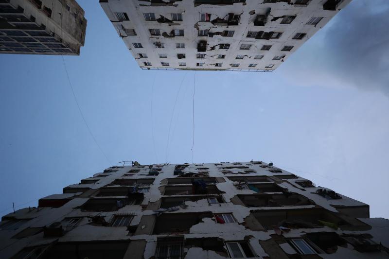 Bomberos, perros, drones y forenses: así ayuda la comunidad internacional a Venezuela