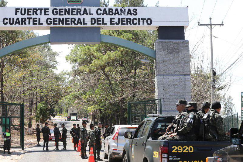 Generales se defenderán en libertad tras pagar fianza de L1,800