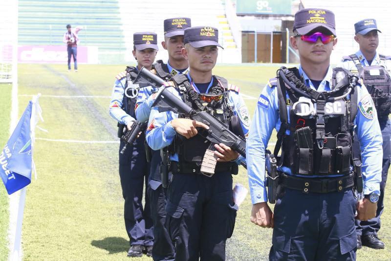 Aficionadas del Génesis enomoran, periodista deslumbra y tiktoker sorprende