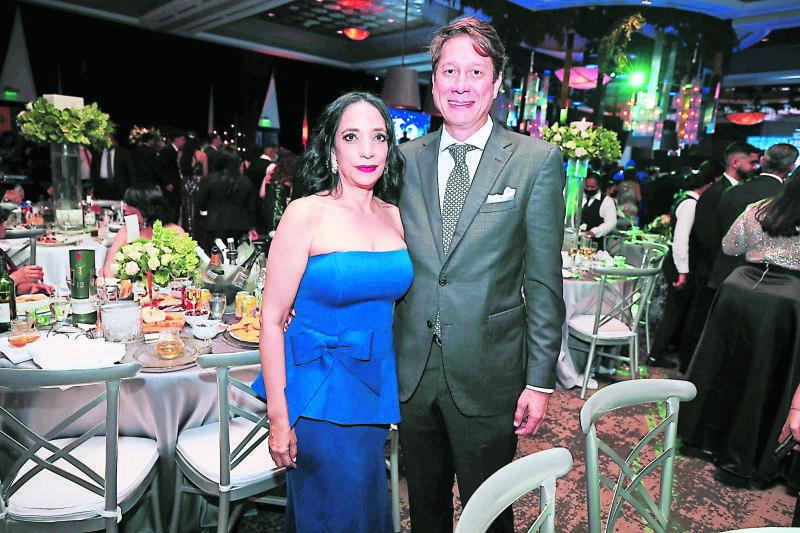 Prom de la Americana, entre la elegancia y sobriedad