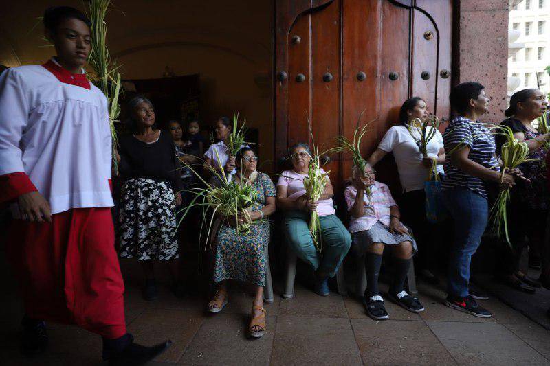 Católicos recibieron la bendición de Dios en el Domingo de Ramos