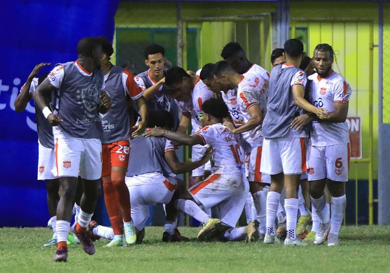 Vida asegura que futbolistas que ficharon por Marathón tienen contrato con ellos