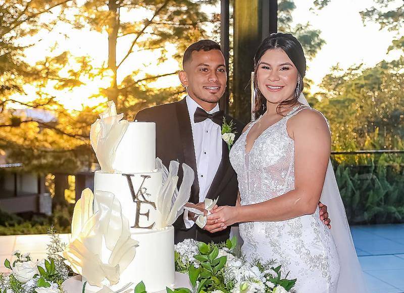Edwin Rodríguez tuvo su boda con la sampedrana Vanessa Hernández a finales del 2023 tras consagrarse campeón invicto.