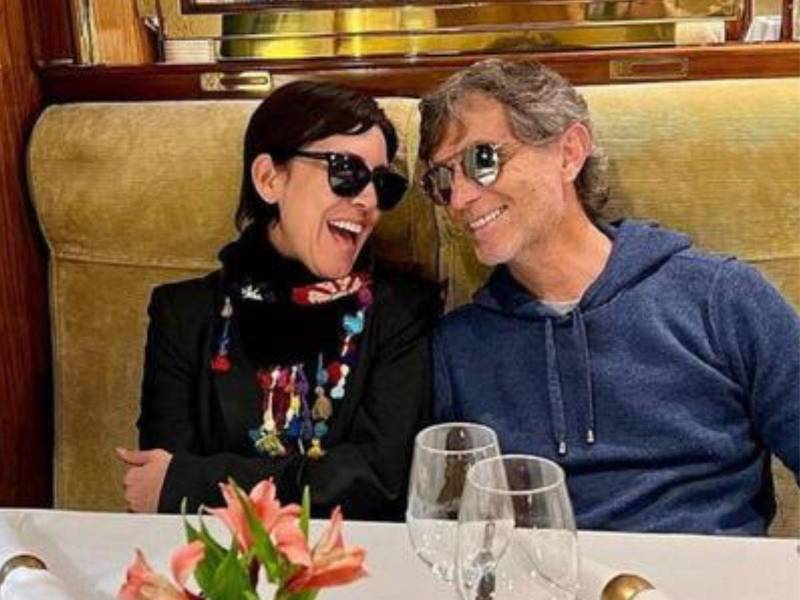 La pareja se mostró muy feliz en redes sociales.