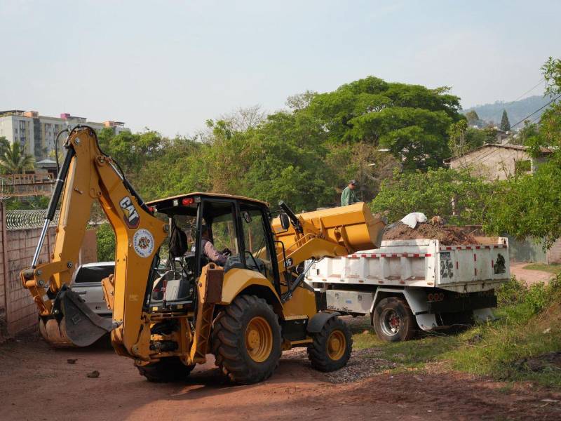 La Alcaldía del Distrito Central informó que ha invertido L120 millones en bacheos y reparaciones de vías ejecutados en más de 60 puntos de Tegucigalpa y Comayagüela.