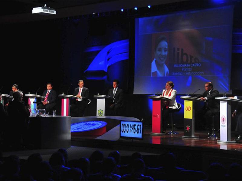 DE FRENTE: Elecciones Generales 2013 Torre Universitaria Jorge Emilio Jaar USAP.