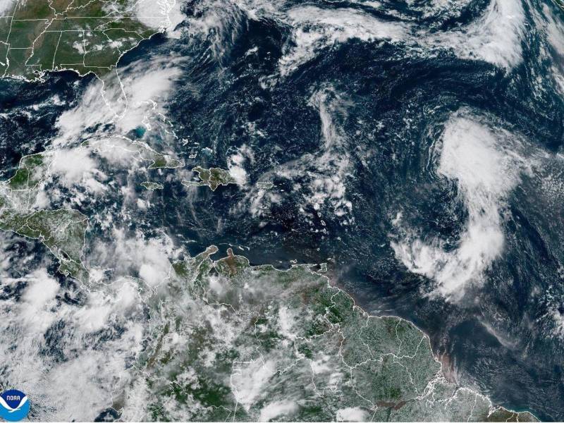 La tormenta Gabrielle avanza hacia el noroeste en el Atlántico sin perspectivas de alcanzar EEUU.