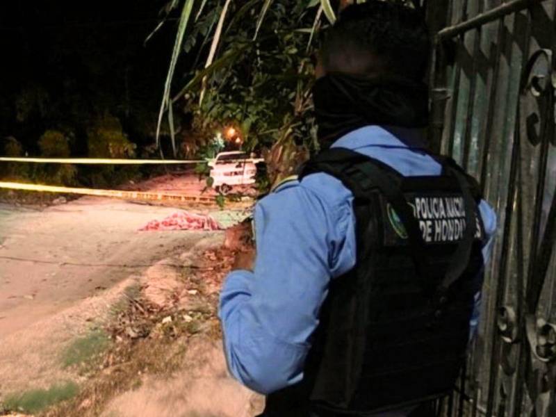 No se reportan detenciones relacionadas con el doble crimen.