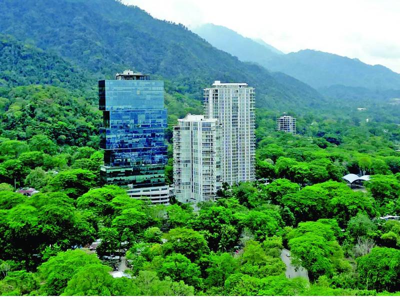 <b>El sector privado empuja la modernización con nuevas construcciones verticales.</b>