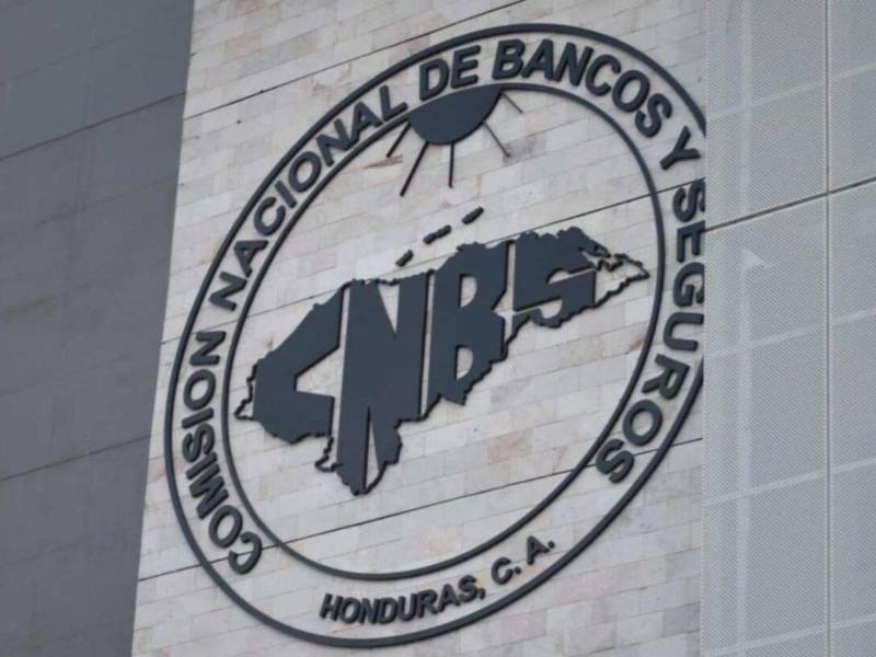 La CNBS alertó sobre el uso indebido de identidades para promover falsas inversiones en Honduras y recomendó verificar la legitimidad de las ofertas financieras antes de realizar cualquier transferencia de dinero.