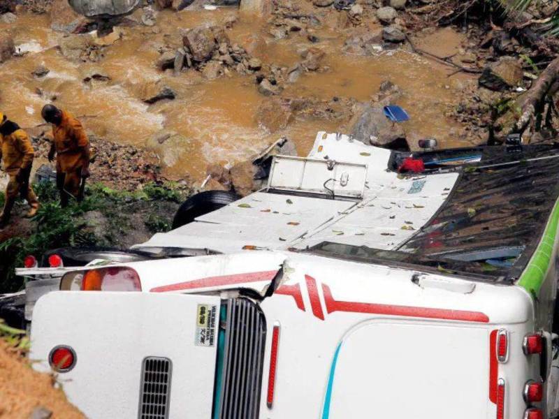 Seis menores perdieron la vida en el accidente de bus escolar.