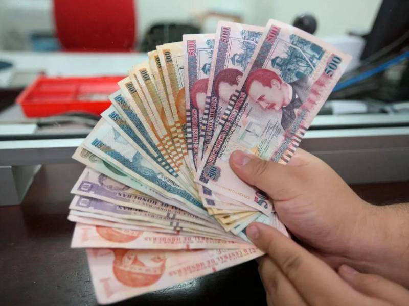Aprende a administrar tu dinero y así puedes salir de deudas sin afectar tus finanzas.