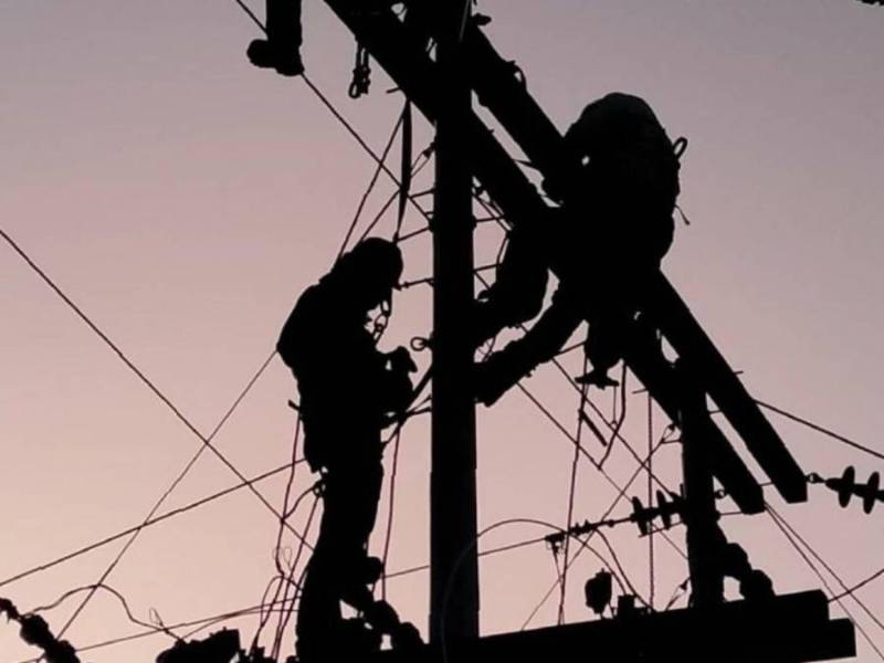 Este domingo 25 de enero, la Empresa Nacional de Energía Eléctrica (ENEE) anunció múltiples cortes programados de energía eléctrica que se extenderán por varias horas en distintos puntos del país, debido a pruebas y trabajos de mantenimiento en subestaciones y transformadores de potencia.