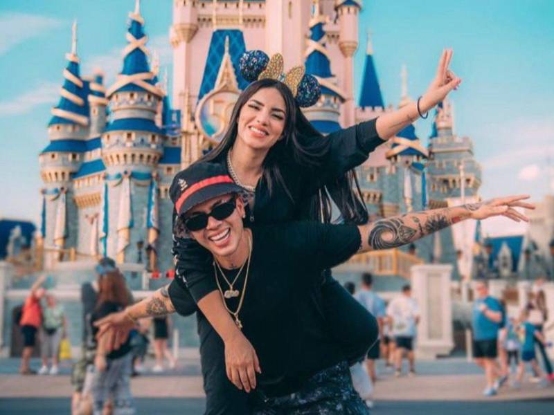 La famosa pareja mexicana se encuentra en el ojo del huracán luego de que Juan de Dios Pantoja le fue infiel nuevamente a su esposa Kimberly Loaiza.