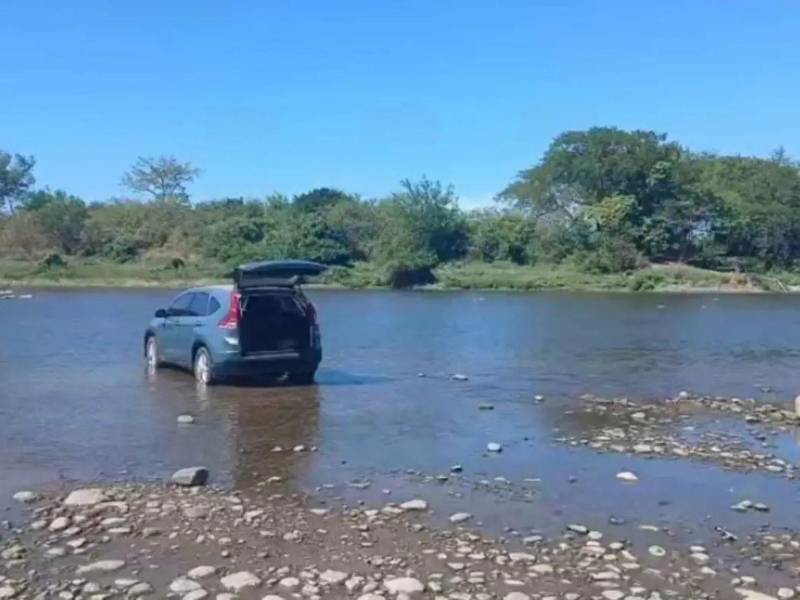 Pareja de maestros muere ahogada en el río Choluteca mientras lavaba su vehículo