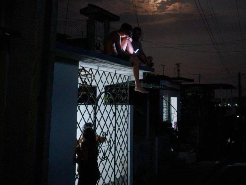 Apagón en Cuba es parte de crisis energética que sufre el país desde hace años