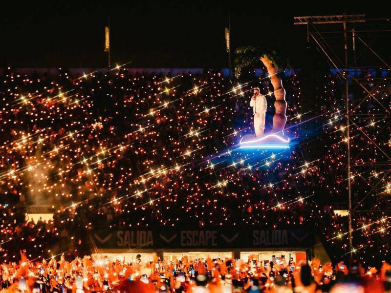 Bad Bunny durante el concierto realizado en el 2022 en San Pedro Sula.