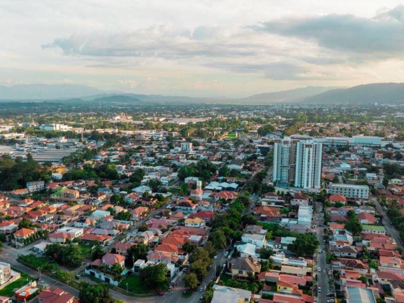 El alcalde Roberto Contreras ha anunciado que arreciarán los operativos contra las construcciones ilegales en la ciudad.