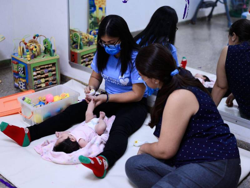 La fundación brinda a tención a niños y adultos.