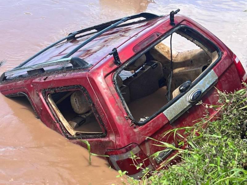 Del Ulúa sacan carro usado en el secuestro de hermano de extraditado y 11 guardaespaldas