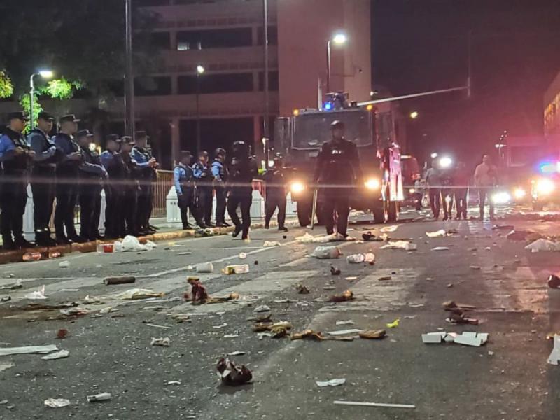 Policía Nacional y Militar evitan saqueos en centro de San Pedro Sula