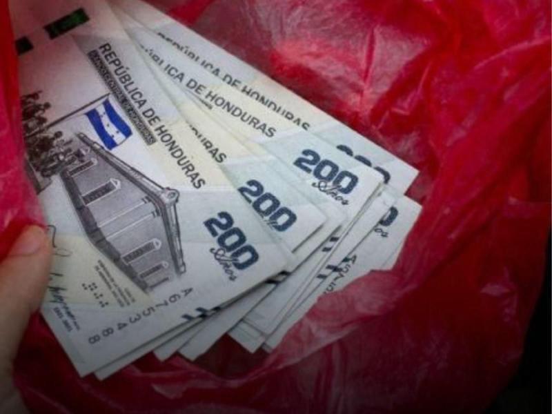 Empleados bancarios se coludieron con Banda G5 para introducir L40 millones falsos