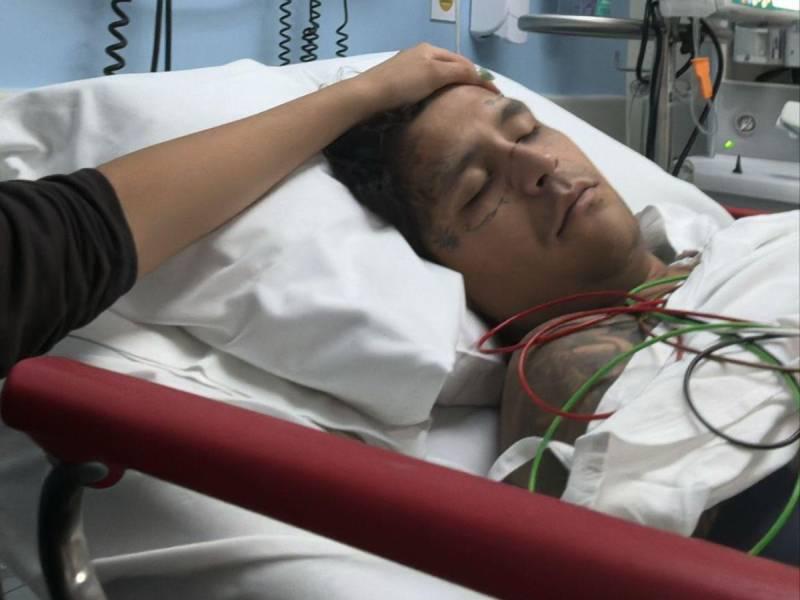 Hospitalizan de emergencia a Christian Nodal