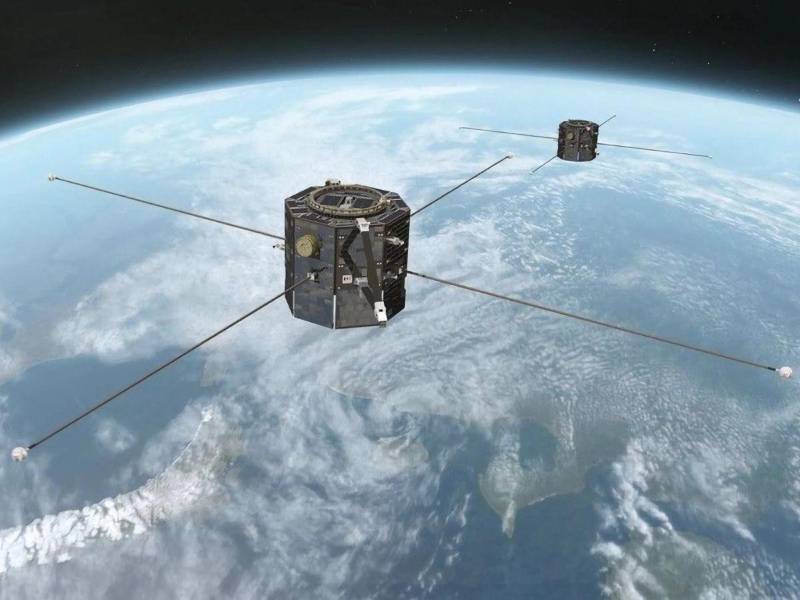 Satélites gemelos de Reconexión en Tándem y Reconocimiento de Electrodinámica de Cúspide (TRACERS) en órbita sobre la Tierra.