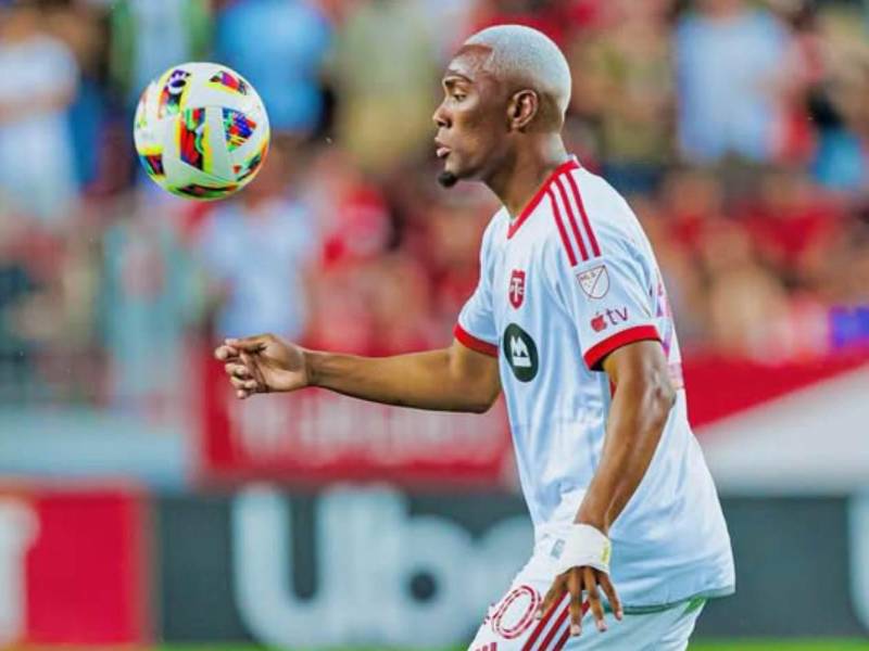 Confirmado: El nuevo equipo Deiby Flores en Arabia; tendrá conocido compañero