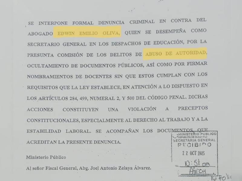 Fotografía de la denuncia presentada contra el abogado Edwin Emilio Oliva.