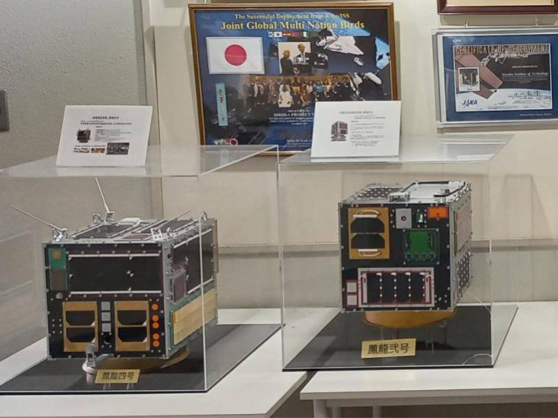 Una vez terminado, el nanosatélite hondureño tendrá una forma de cubo; será lanzado y puesto en órbita a unos 400 kilómetros de la Tierra.