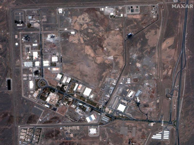 Una imagen satelital muestra los daños en una de las instalaciones nucleares de Irán.