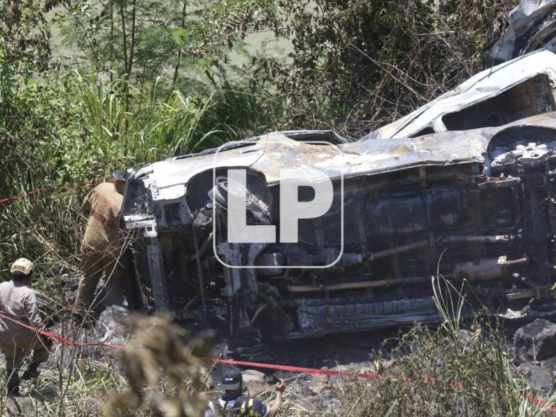 El bus de la ruta San Pedro Sula - Cofradía se fue a una hondonada en la colonia Lempira de San Pedro Sula