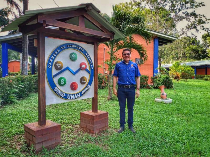 <b>Gustavo Álvarez tiene 20 años de trabajar en el Curla.</b>