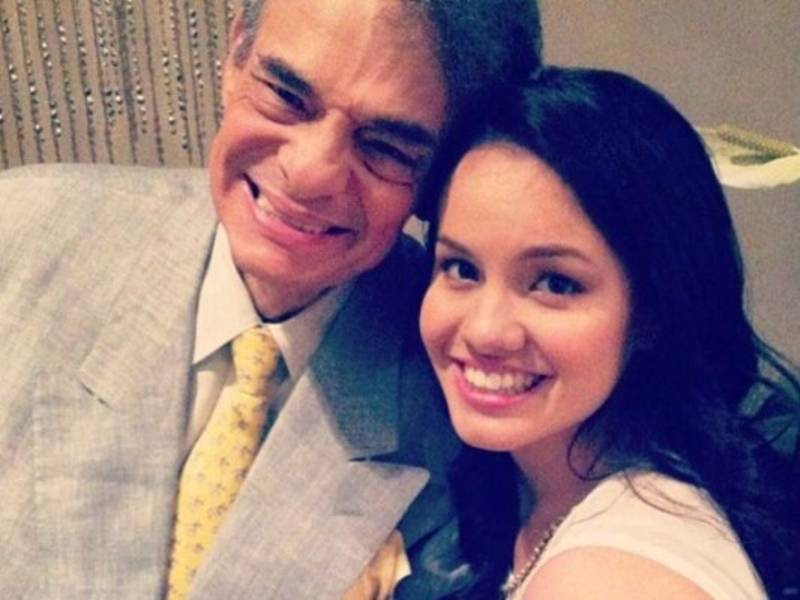 José José y su hija Sarita en una foto de archivo.