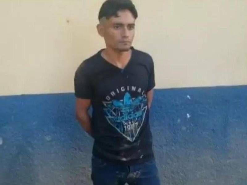 El individuo capturado por el asesinato de una madre e hija en Danlí, El Paraíso.