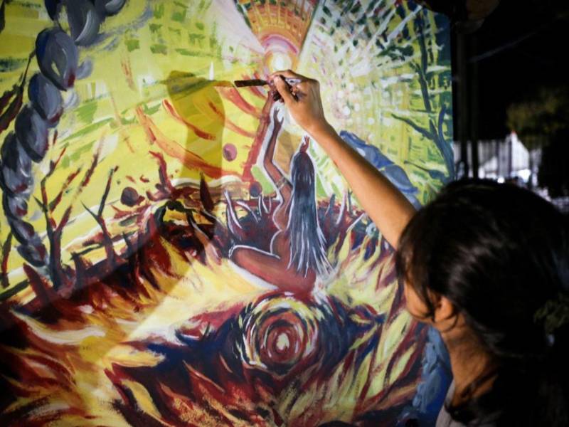El estudio sugiere que participar en actividades artísticas diversas puede ser beneficioso, posiblemente porque cada actividad aporta distintos elementos favorables para la salud, como estimulación física, cognitiva, emocional o social.