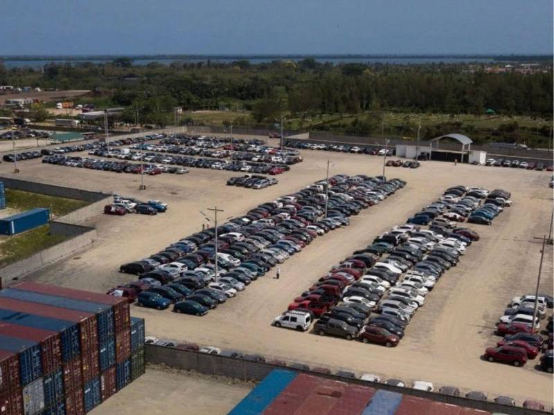 La importación de vehículos en Honduras mantiene una importante actividad. Cada año se registran, en promedio, más de 70,000 vehículos usados y más de 15,000 nuevos.