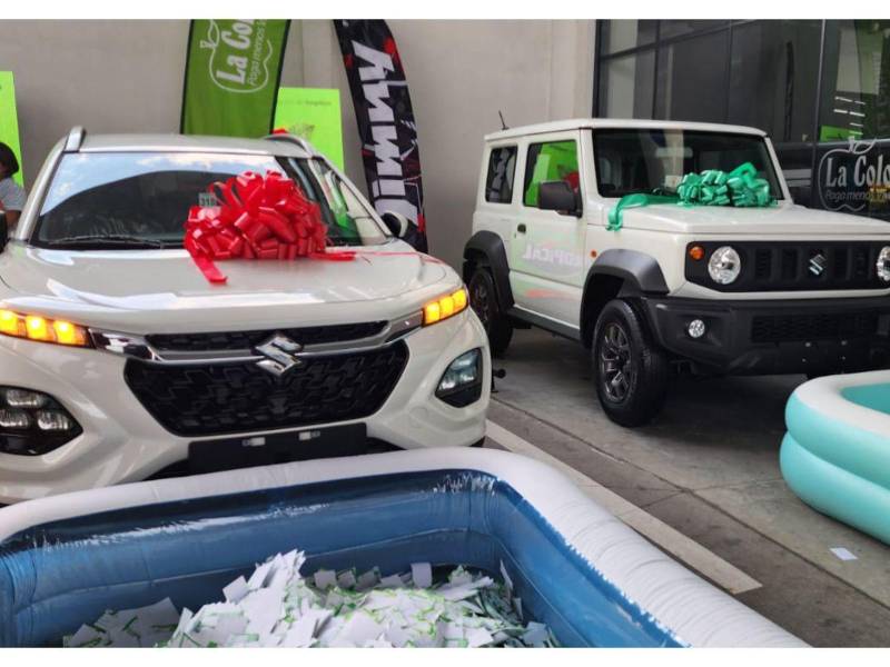 Navidad de lujo: Supermercados La Colonia entrega autos Suzuki a clientes de la zona norte