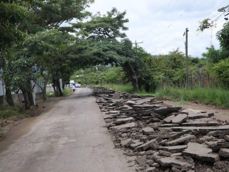 Estado actual de la carretera que conduce hacia Lepaterique.