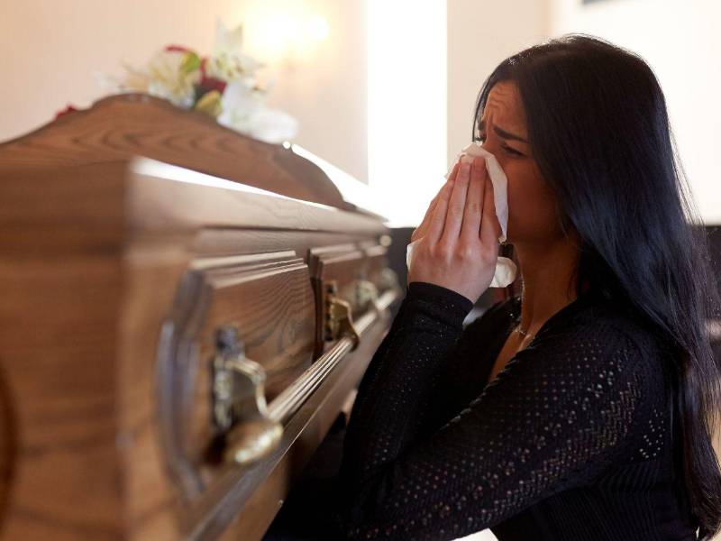 La Cancillería reporta 117 repatriaciones en la actual gestión y pide a las familias no firmar contratos con funerarias privadas si solicitarán financiamiento oficial s