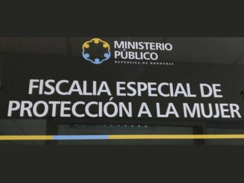 La Fiscalía Especial de Protección a la Mujer (FEP-MUJER) obtuvo auto de formal procesamiento con prisión preventiva contra Dennis Saúl Álvarez López.