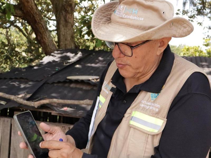 La recopilación de datos se realiza de forma electrónica, con herramientas digitales para procesar los datos precisos.