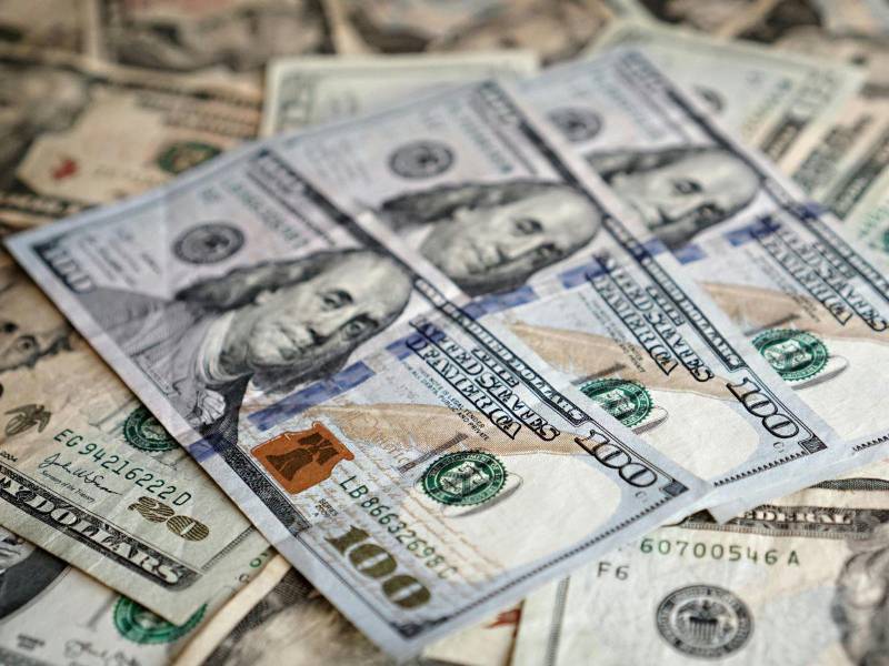 La subasta diaria de divisas, establecida por el BCH, busca equilibrar la oferta y la demanda de moneda extranjera en el país.