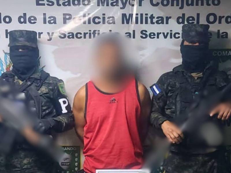 Las Fuerzas Armadas detuvieron a un ciudadano señalado de presunto tráfico de drogas.