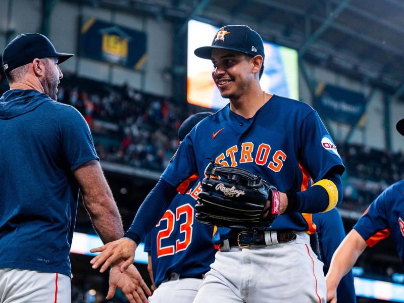 La felicidad de Mauricio Dubón tras el triunfo de los Astros sobre los Padres de San Diego.