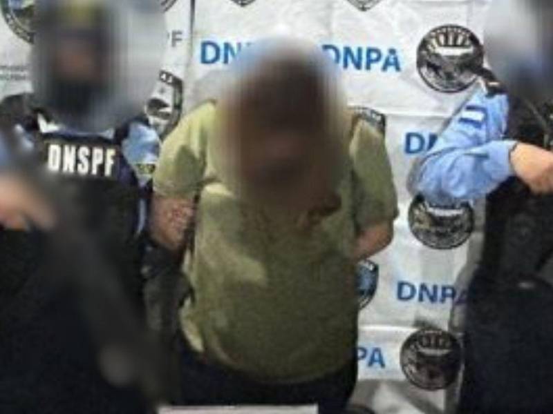 Nataly Ortiz fue detenida y enviada a prisión preventiva tras ser acusada de presunto tráfico de drogas en El Paraíso.