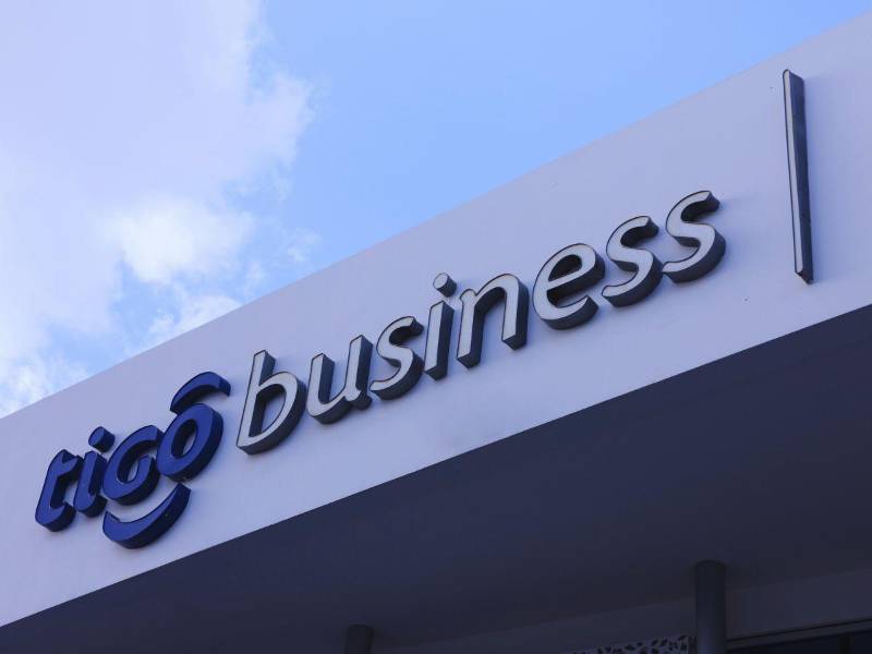 Acércate a las oficinas de Tigo Bussines y conoce cómo tu empresa puede estar protegido y alcanzar un alto rendimiento gracias a las soluciones que te ofrece.