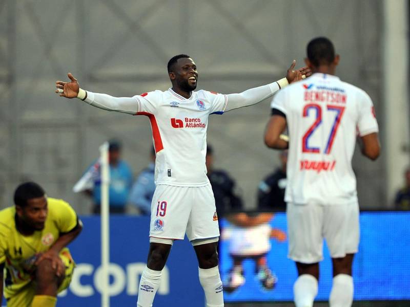 Yustin Arboleda ha sido la figura del tirunfo del Olimpia con un doblete frente al Génesis.