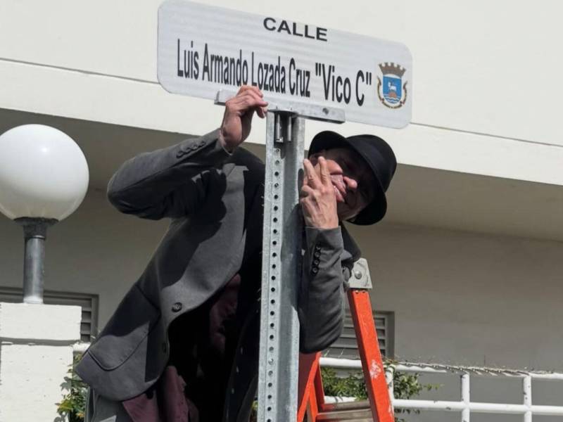 Imagen del rapero puertorriqueño Vico C en la calle que lleva su nombre.